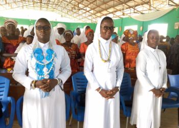 Sr. Felicia with her mates during mass